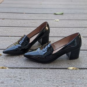 Halogen Isabelle Pointy Toe Pump - Black Leather